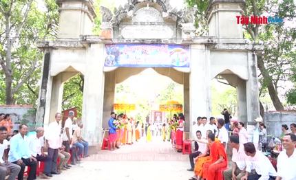 Lãnh đạo UB.MTTQ Việt Nam chúc tết Chol Chnam Thmay đồng bào dân tộc Khmer ở Tây Ninh