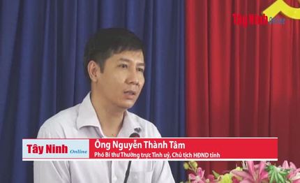 Ông Nguyễn Thành Tâm- Phó Bí thư Thường trực Tỉnh uỷ, Chủ tịch HĐND tỉnh giải đáp các ý kiến của cử tri.