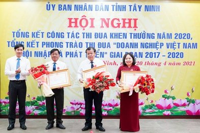 Tổng kết công tác thi đua khen thưởng và biểu dương, tôn vinh gương điển hình tiên tiến