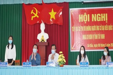 Trưởng Ban Tuyên giáo Trung ương tiếp xúc cử tri, vận động bầu cử tại Tây Ninh