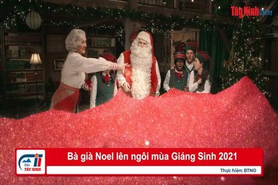 Bà già Noel lên ngôi mùa Giáng Sinh 2021