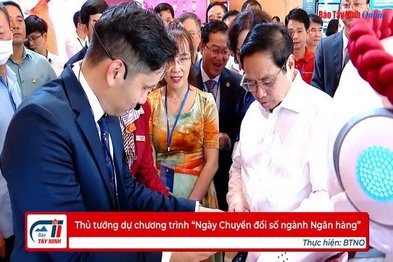 Thủ tướng dự chương trình “Ngày Chuyển đổi số ngành Ngân hàng”