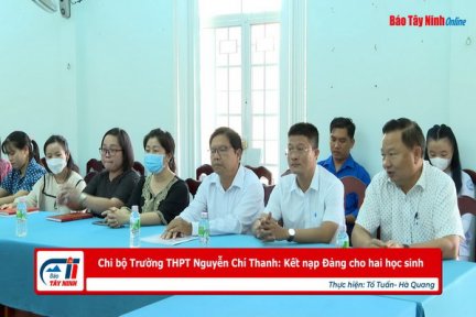 Chi bộ Trường THPT Nguyễn Chí Thanh: Kết nạp Đảng cho hai học sinh