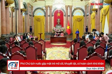 Phó Chủ tịch nước gặp mặt trẻ mồ côi, khuyết tật, có hoàn cảnh khó khăn