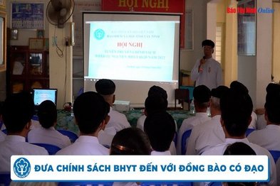 Đưa chính sách Bảo hiểm y tế đến với đồng bào có đạo