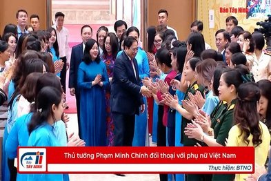 Thủ tướng Phạm Minh Chính đối thoại với phụ nữ Việt Nam