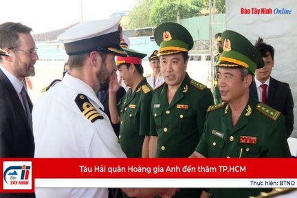 Tàu Hải quân Hoàng gia Anh đến thăm TP.HCM