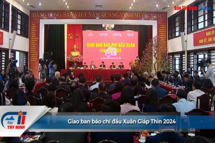 Giao ban báo chí đầu Xuân Giáp Thìn 2024