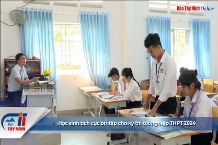 Học sinh tích cực ôn tập cho kỳ thi tốt nghiệp THPT 2024