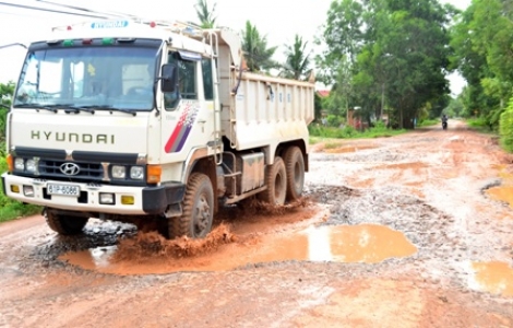 Những “điểm đen” trên hương lộ 2