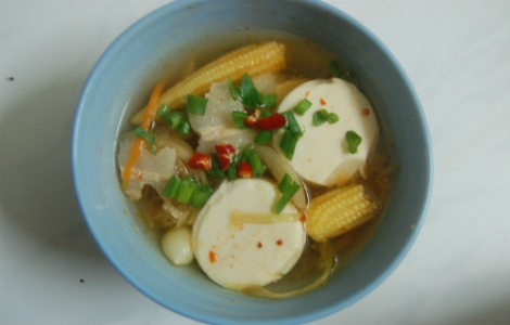 Canh kim chi nấu thịt ba rọi