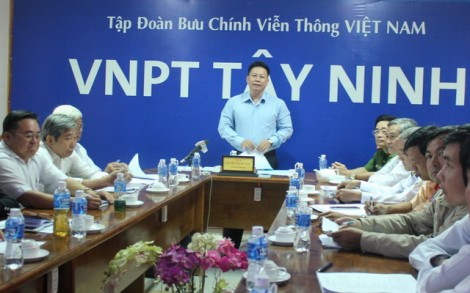 Hội nghị trực tuyến toàn quốc, tổng kết công tác bảo đảm trật tự ATGT năm 2016
* Tây Ninh là một trong 10 tỉnh, thành làm tốt công tác kéo giảm số người chết do tai nạn giao thông.