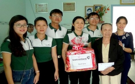 Kinh doanh nhưng không quên công tác từ thiện