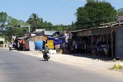 Hoà Thành: Tháo dỡ các công trình lấn chiếm đường