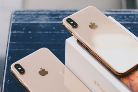 iPhone Xs Max được đổi mới kể cả khi rơi vỡ