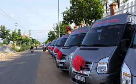 Đưa vào hoạt động dòng xe khách cao cấp Limousine