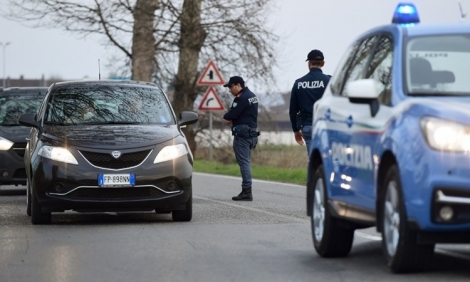 Italy chạy đua ngăn nCoV lây lan