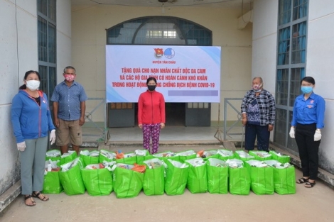 Chung tay hỗ trợ người nghèo trong mùa dịch