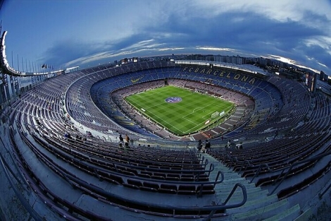 Barca lần đầu bán tên sân Camp Nou