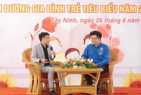 Tuyên dương 13 gia đình trẻ tiêu biểu năm 2020