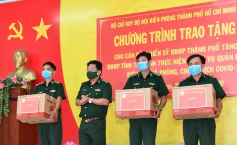 Biên phòng TP.Hồ Chí Minh thăm cán bộ, chiến sĩ tăng cường lên biên giới Tây Ninh