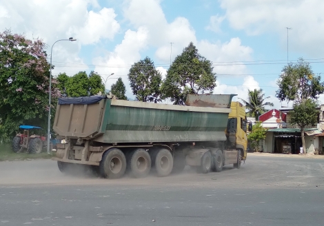 Mong lắp đặt đèn tín hiệu giao thông tại ngã ba Bờ Hồ