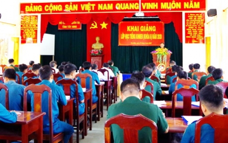 Khai giảng lớp tiếng Khmer cho LLVT huyện Tân Châu