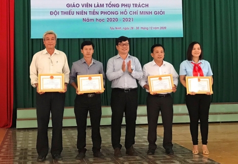 Bế mạc Hội thi giáo viên làm Tổng phụ trách Đội giỏi năm học 2020 – 2021