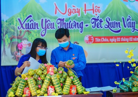 Ngày hội “Xuân yêu thương - Tết sum vầy”