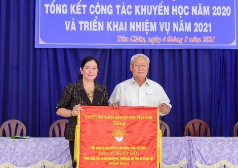 Năm 2020: Tân Châu vận động quỹ khuyến học được trên 5,6 tỷ đồng