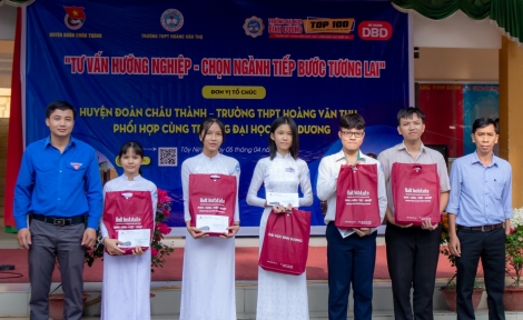 Tư vấn hướng nghiệp cho học sinh trường THPT Hoàng Văn Thụ