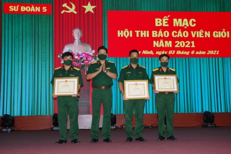 Bế mạc hội thi báo cáo viên giỏi cấp Sư đoàn năm 2021