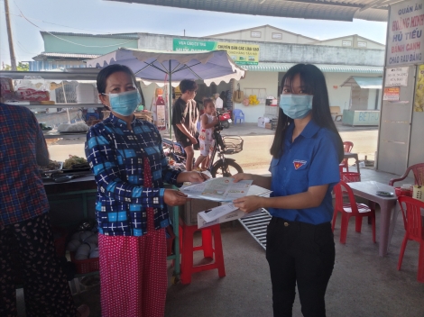 Tích cực tuyên truyền phòng, chống dịch Covid-19 và HIV/AIDS