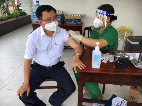 Đẩy nhanh tiến độ tiêm vaccine phòng Covid-19