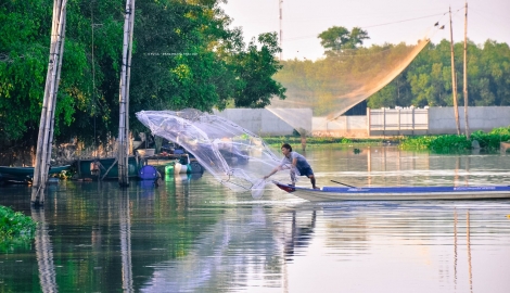 Tháng Hai thương nhớ