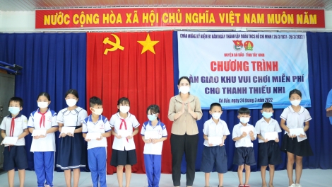 Gò Dầu: Bàn giao khu vui chơi miễn phí cho thiếu nhi