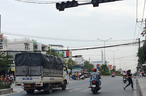 Hệ thống đèn tín hiệu giao thông không hoạt động, gây khó cho người tham gia giao thông