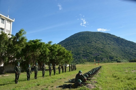 Tháng tư trên thao trường.