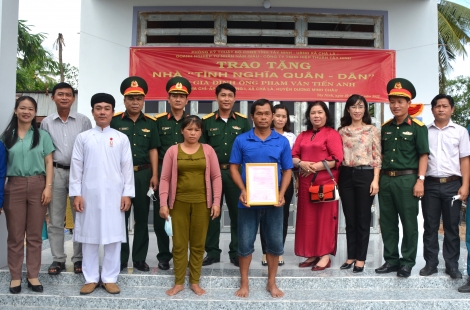 Phòng Kỹ thuật, Bộ CHQS tỉnh: Bàn giao nhà “tình nghĩa quân – dân” ở xã Chà Là, huyện Dương Minh Châu