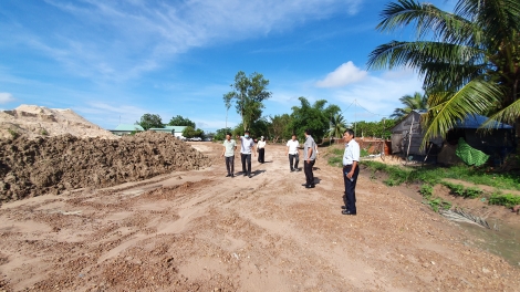 Kiểm tra, chấn chỉnh hoạt động khai thác cát trong hồ Dầu Tiếng