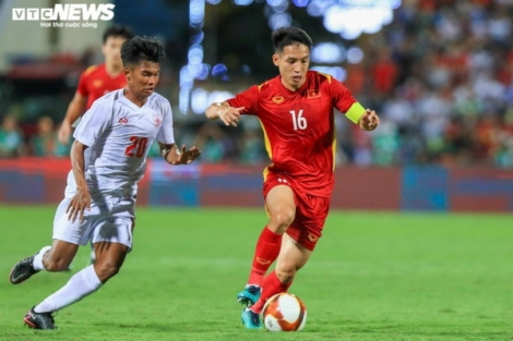 Hùng Dũng ghi bàn quý như vàng, U23 Việt Nam dẫn đầu bảng A SEA Games 31