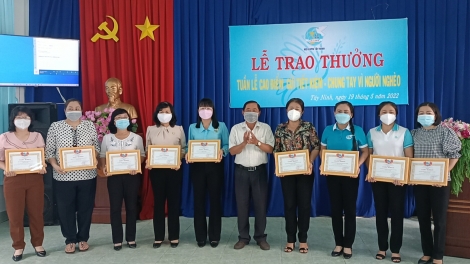 Vận động hơn 16 tỷ đồng trong đợt cao điểm "Tuần lễ gửi tiết kiệm, chung tay vì người nghèo"