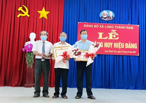 Học và làm theo Bác góp phần xây dựng Đảng bộ trong sạch, vững mạnh