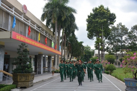 Quan tâm, tạo điều kiện cho sỹ quan trẻ phấn đấu, trưởng thành