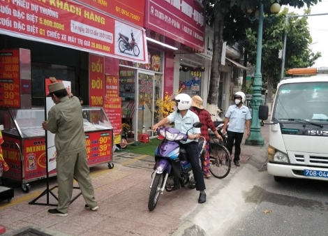 Chấn tỉnh tình trạng lấn chiếm lòng đường, vỉa hè: Cần thực hiện đồng bộ các giải pháp