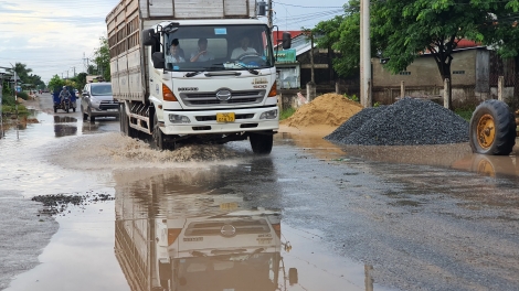 Bất cập hệ thống thoát nước đường giao thông