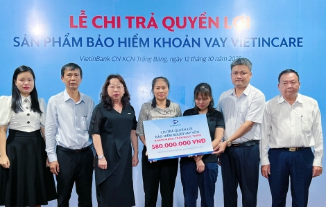 Chi trả quyền lợi bảo hiểm cho khách hàng không may bị tai nạn tử vong