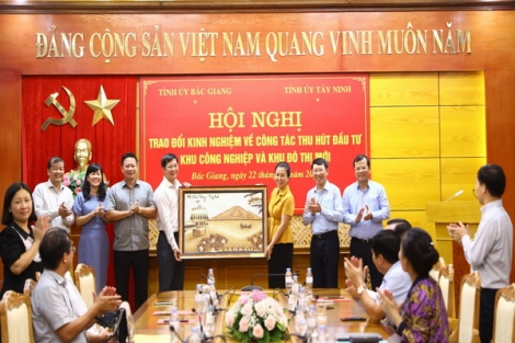 Lãnh đạo Bắc Giang và Tây Ninh: Trao đổi kinh nghiệm thu hút đầu tư khu công nghiệp và khu đô thị mới