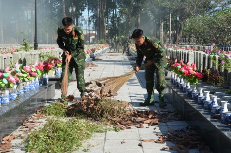 Ngày thứ bảy “dân vận” của bộ đội Sư đoàn 5