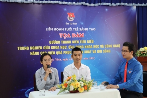 Tôn vinh gương thanh niên tiêu biểu trong việc học tập, nghiên cứu khoa học